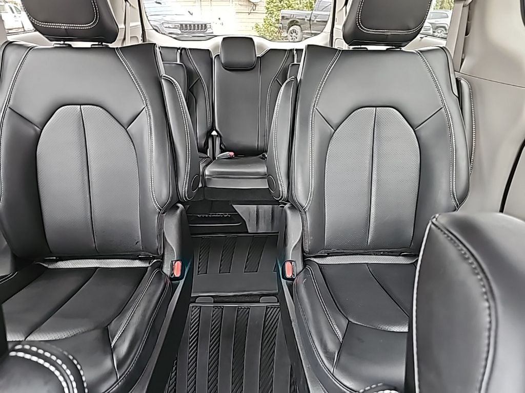 2024 Chrysler Pacifica Hybrid Road Tripper