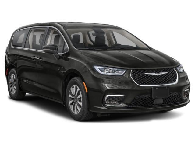 2024 Chrysler Pacifica Hybrid Road Tripper