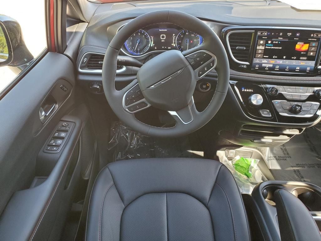 2027 Chrysler Pacifica PACIFICA SELECT AWD