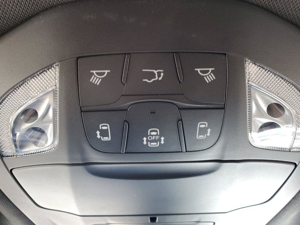 2027 Chrysler Pacifica PACIFICA SELECT AWD