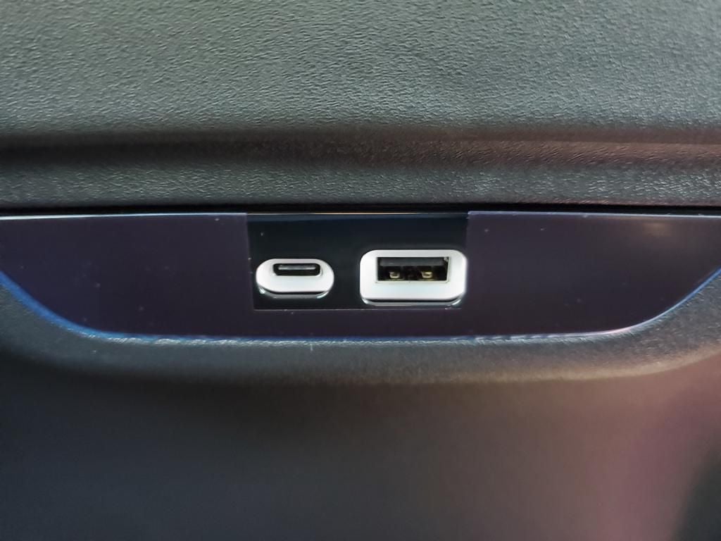 2027 Chrysler Pacifica PACIFICA SELECT AWD