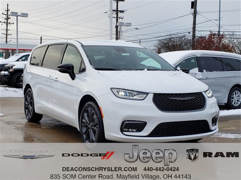 2026 Chrysler Pacifica PACIFICA SELECT AWD