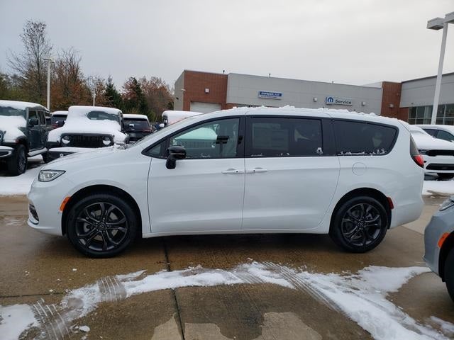 2026 Chrysler Pacifica PACIFICA SELECT AWD