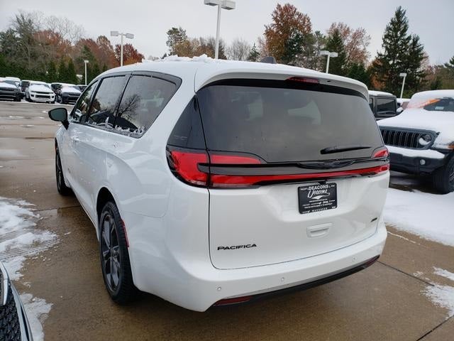2026 Chrysler Pacifica PACIFICA SELECT AWD