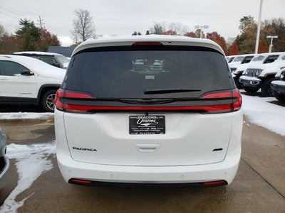 2026 Chrysler Pacifica PACIFICA SELECT AWD