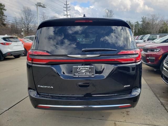 2026 Chrysler Pacifica PACIFICA SELECT AWD