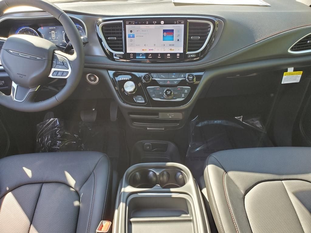 2027 Chrysler Pacifica PACIFICA SELECT AWD