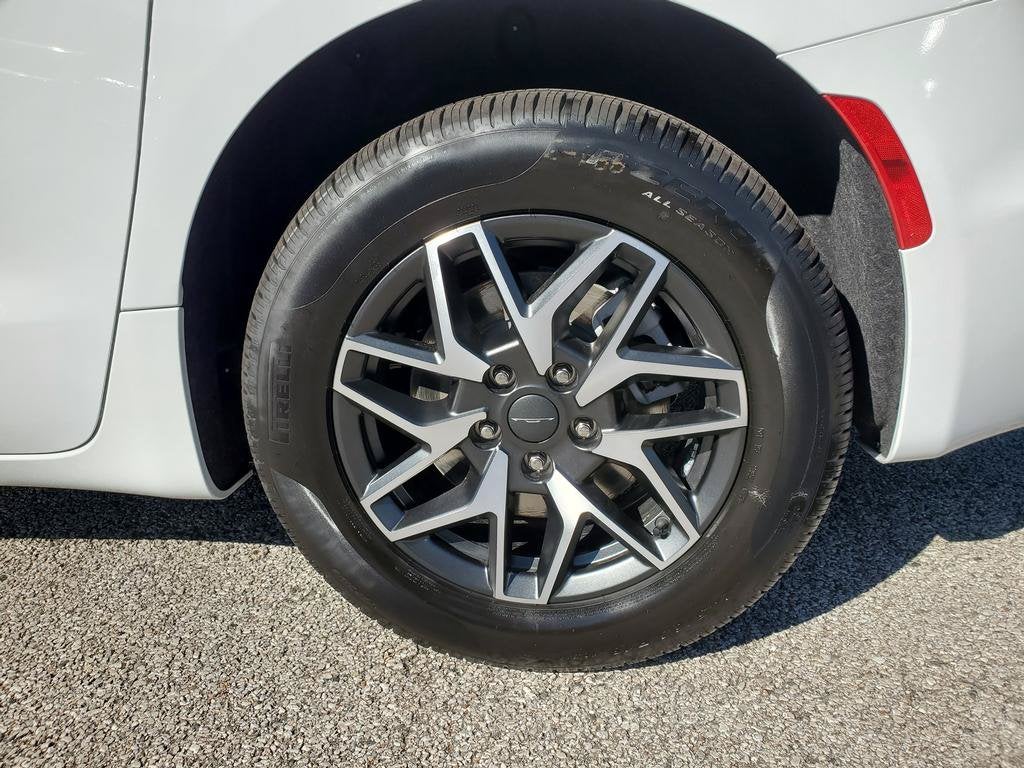 2027 Chrysler Pacifica PACIFICA LIMITED AWD