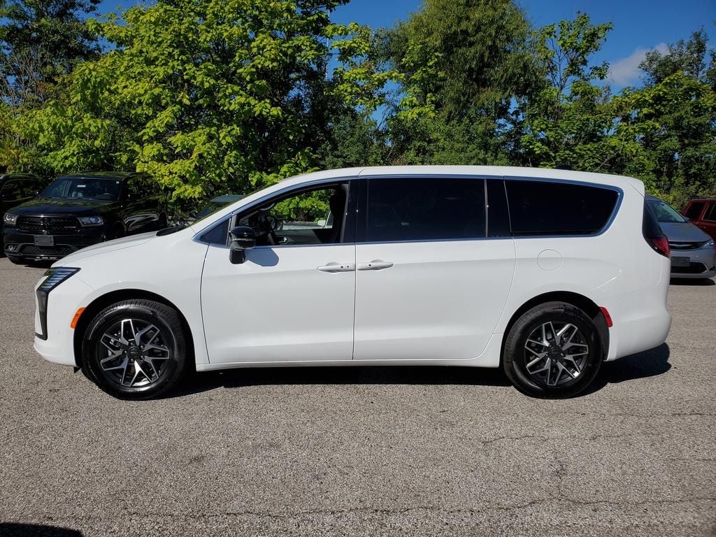 2027 Chrysler Pacifica PACIFICA LIMITED AWD
