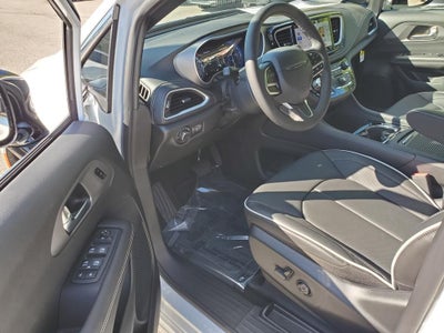 2027 Chrysler Pacifica PACIFICA LIMITED AWD