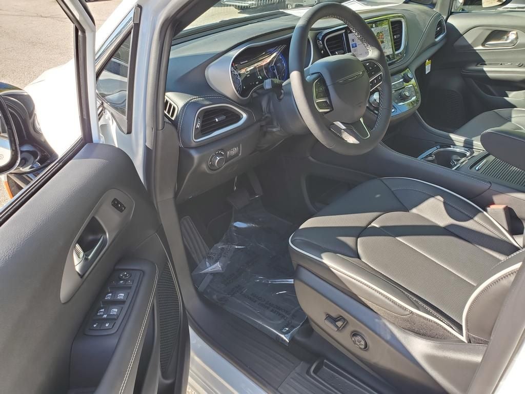 2027 Chrysler Pacifica PACIFICA LIMITED AWD