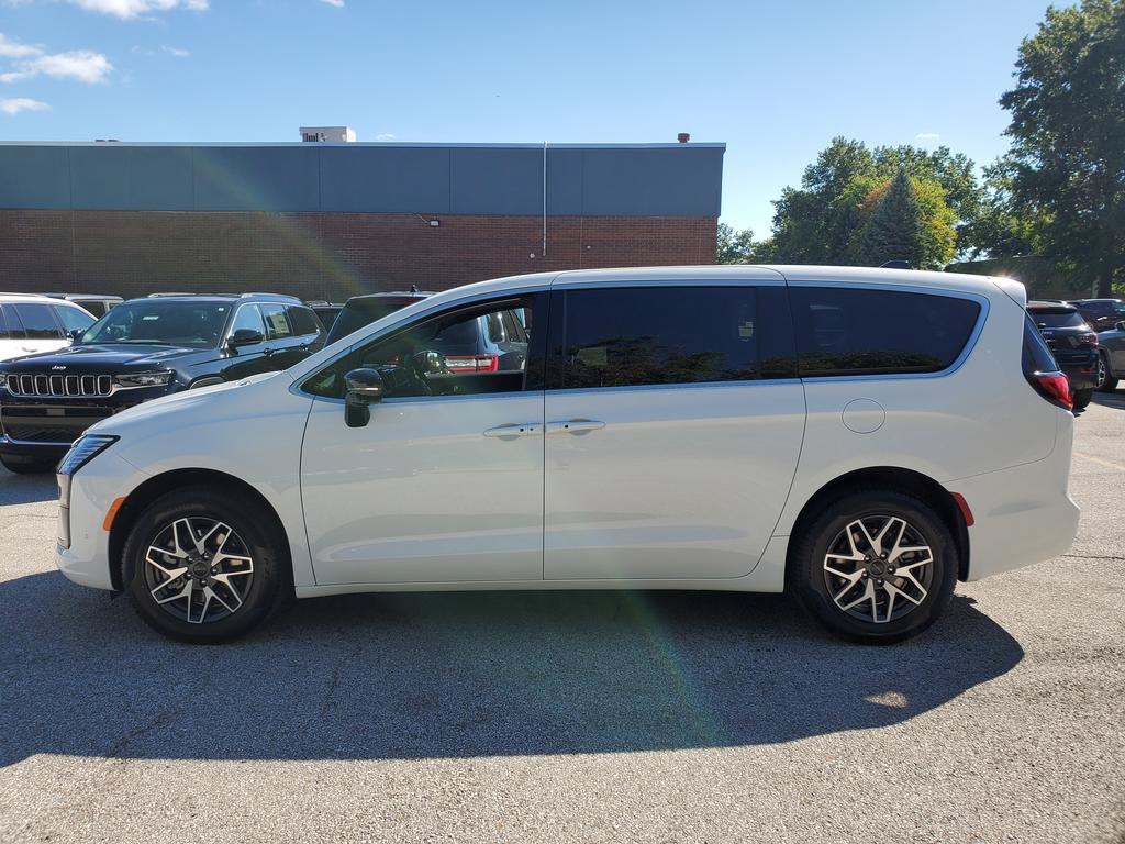 2027 Chrysler Pacifica PACIFICA LIMITED AWD