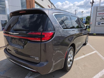 2023 Chrysler Pacifica Limited AWD
