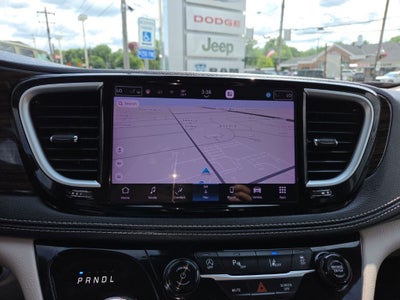 2023 Chrysler Pacifica Limited AWD