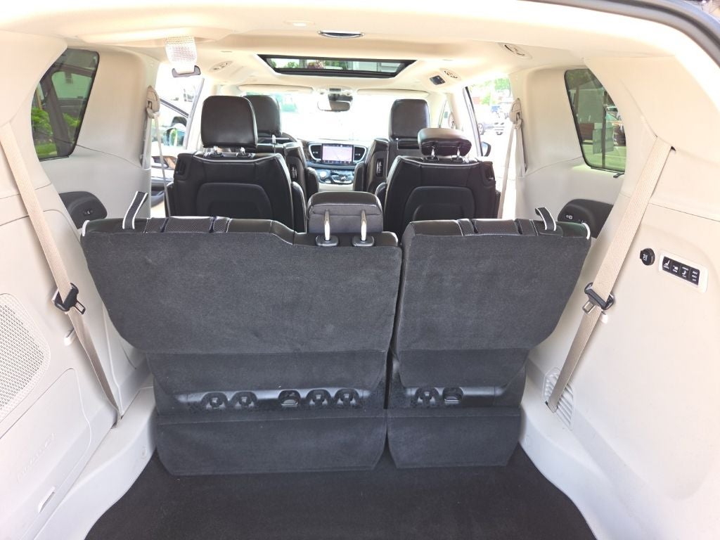 2023 Chrysler Pacifica Limited AWD