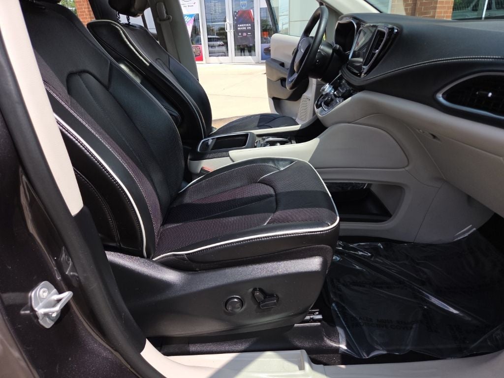 2023 Chrysler Pacifica Limited AWD