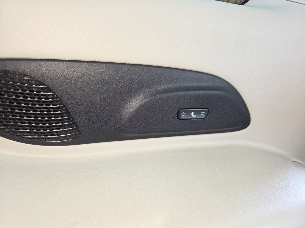 2023 Chrysler Pacifica Limited AWD