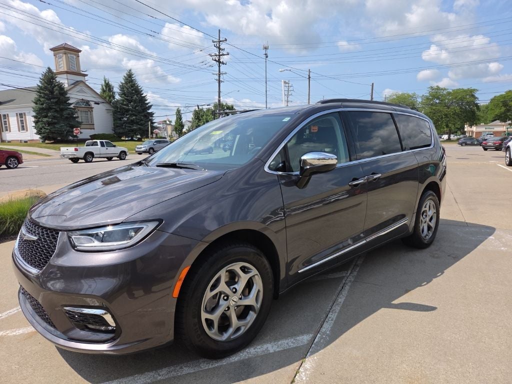 2023 Chrysler Pacifica Limited AWD