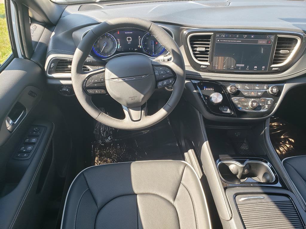 2027 Chrysler Pacifica PACIFICA LIMITED AWD