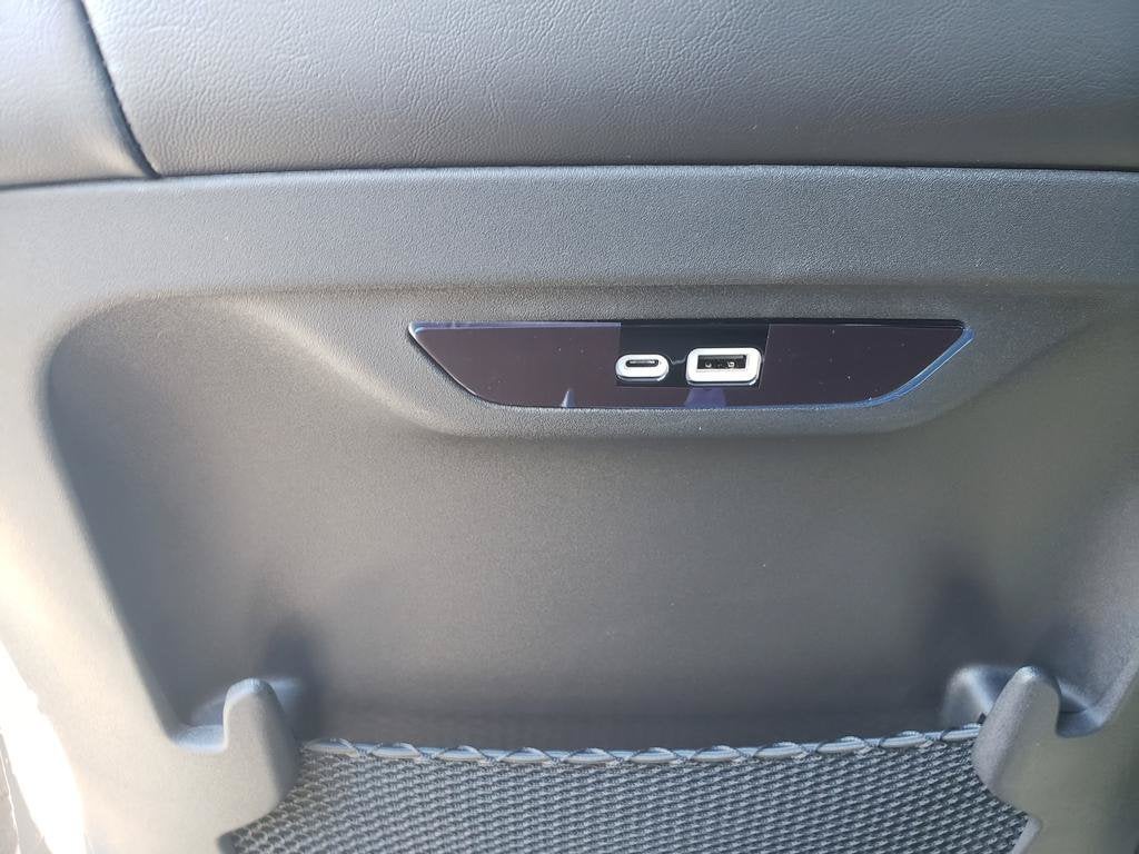 2027 Chrysler Pacifica PACIFICA LIMITED AWD