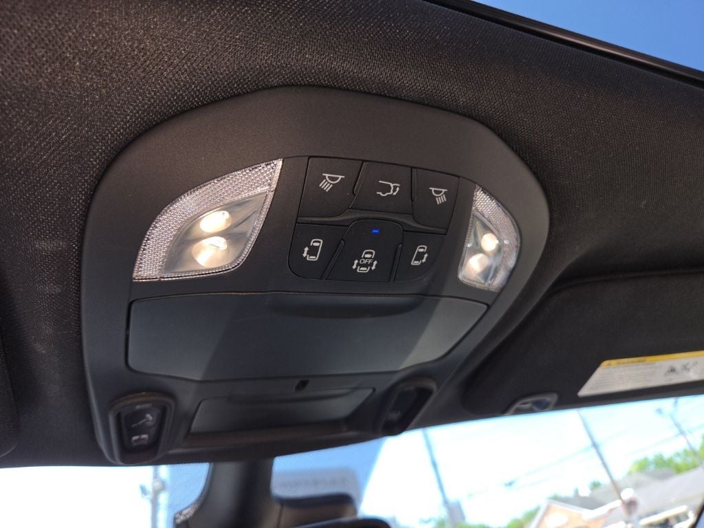 2025 Chrysler Pacifica Limited AWD