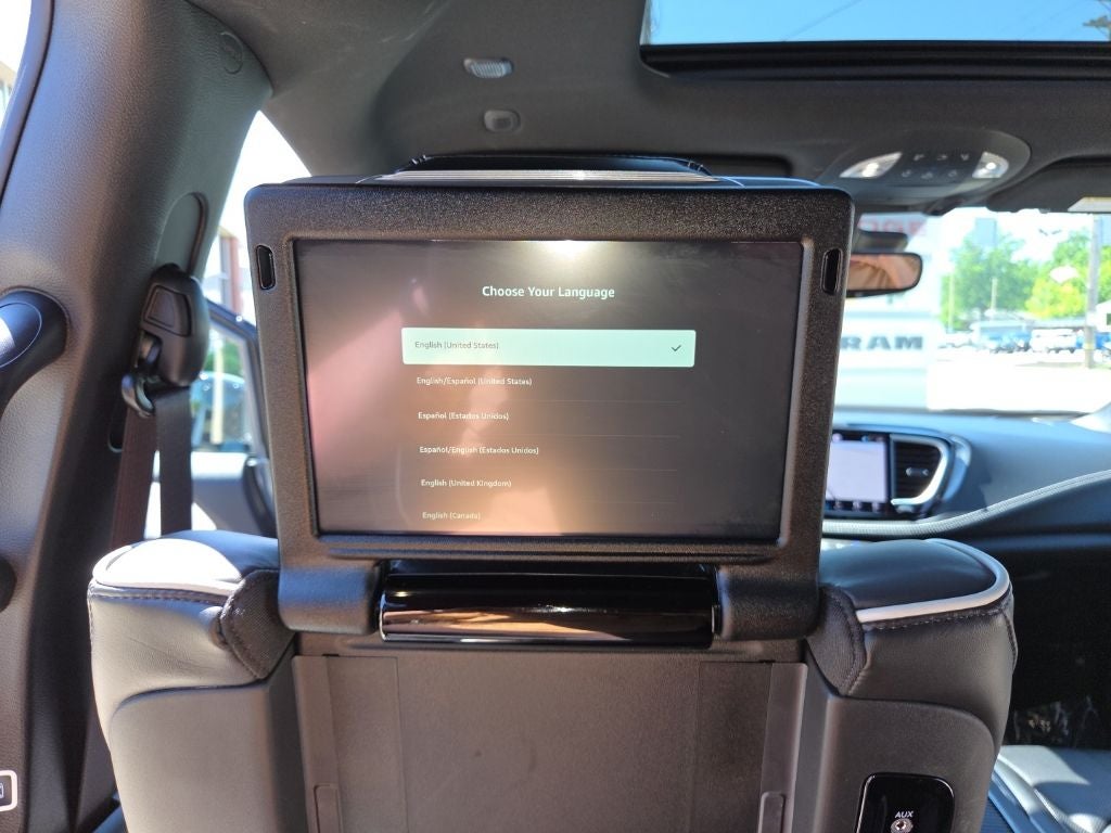 2025 Chrysler Pacifica Limited AWD