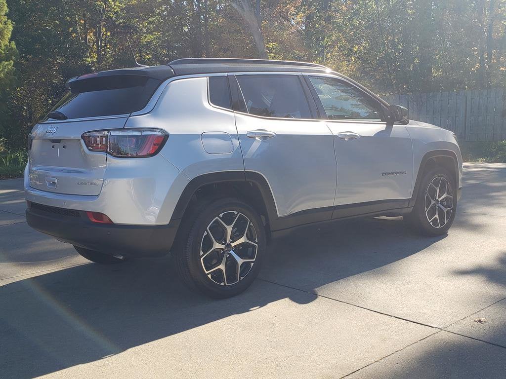 2026 Jeep Compass COMPASS LIMITED 4X4