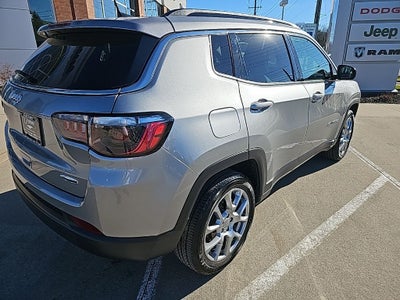 2022 Jeep Compass Latitude Lux