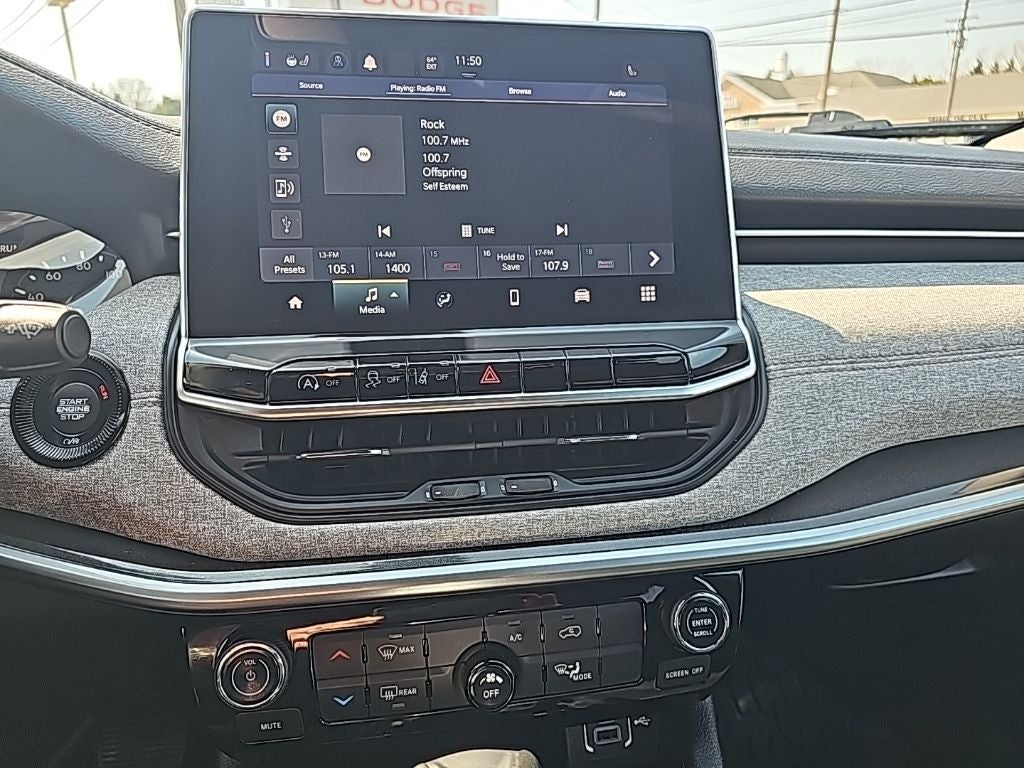 2023 Jeep Compass Latitude Lux FWD
