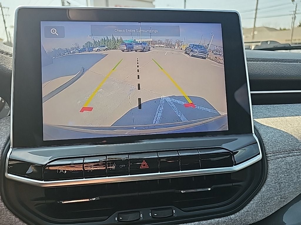 2023 Jeep Compass Latitude Lux FWD