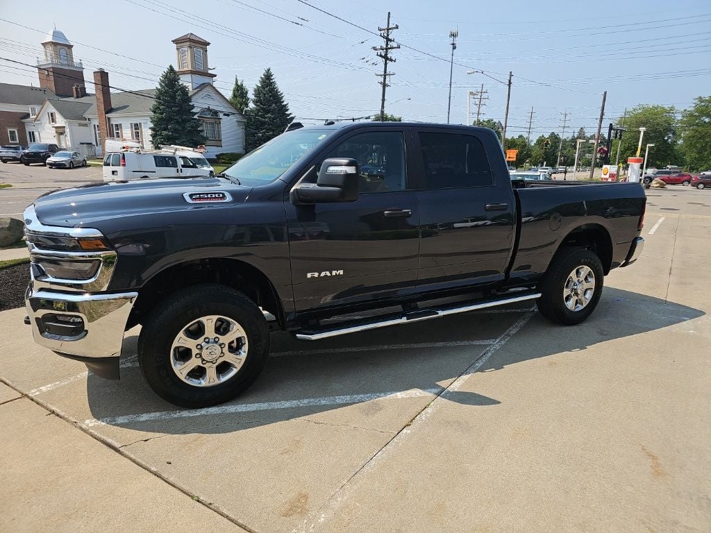 2025 RAM 2500 Big Horn Crew Cab 4x4 6'4' Box