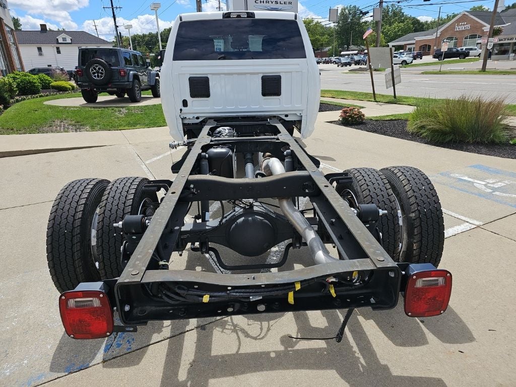 2025 RAM 5500 Chassis Tradesman/Big Horn