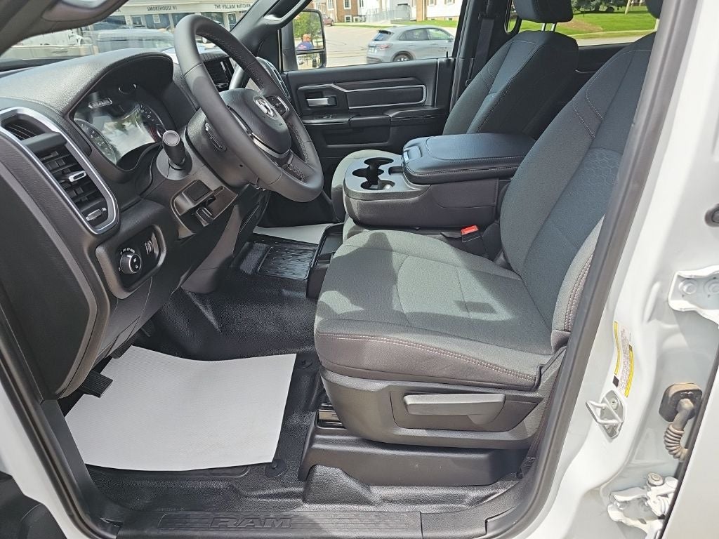 2025 RAM 5500 Chassis Tradesman/Big Horn