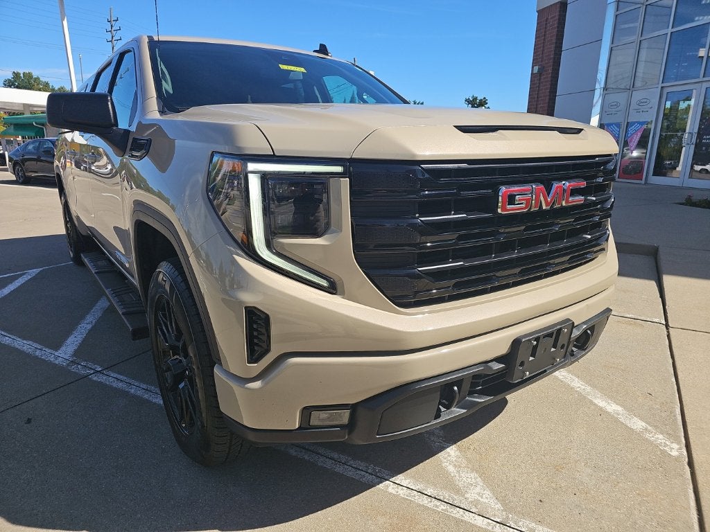2022 GMC Sierra 1500 4WD Crew Cab Standard Box Elevation