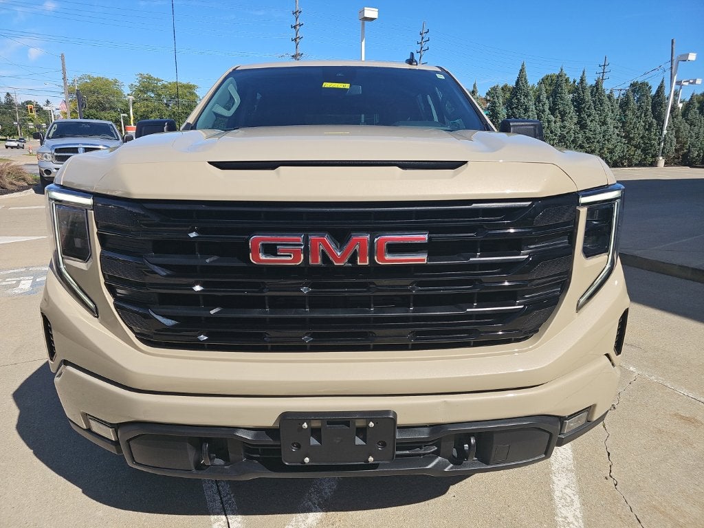 2022 GMC Sierra 1500 4WD Crew Cab Standard Box Elevation