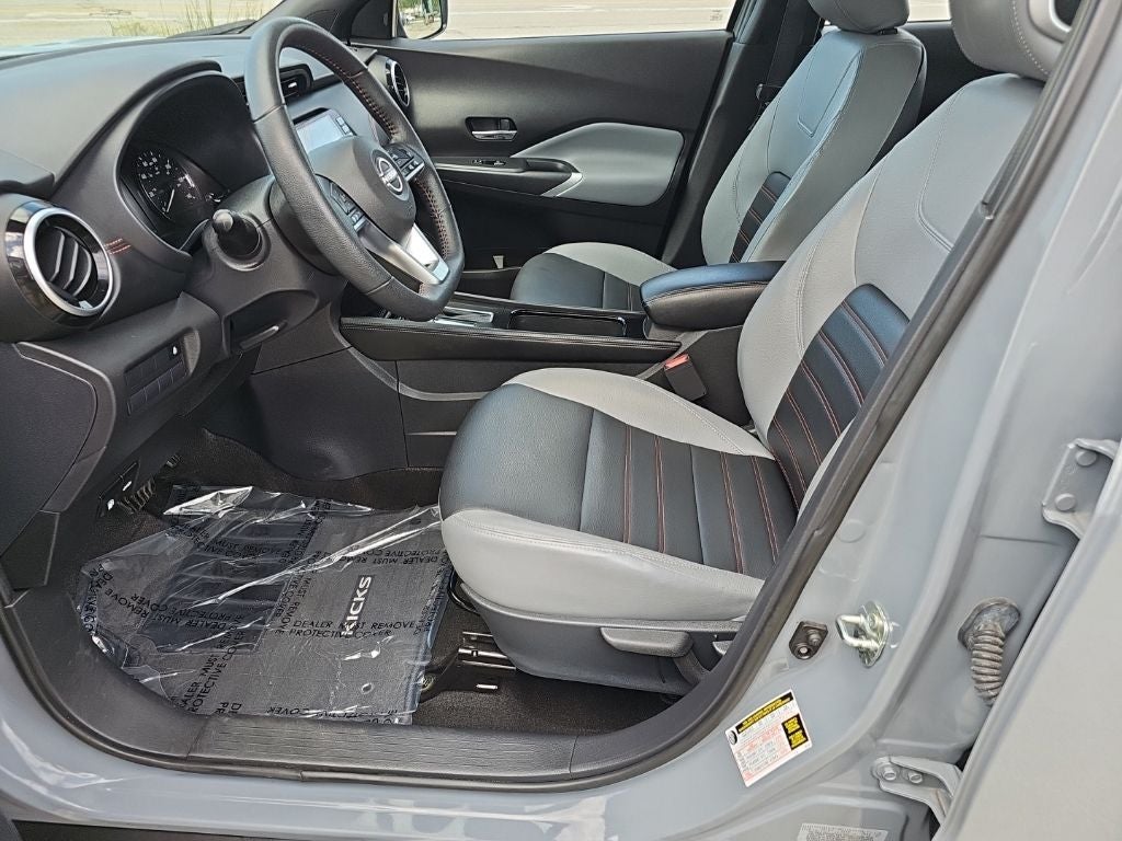 2024 Nissan Kicks SR Xtronic CVT