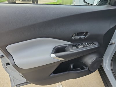 2024 Nissan Kicks SR Xtronic CVT