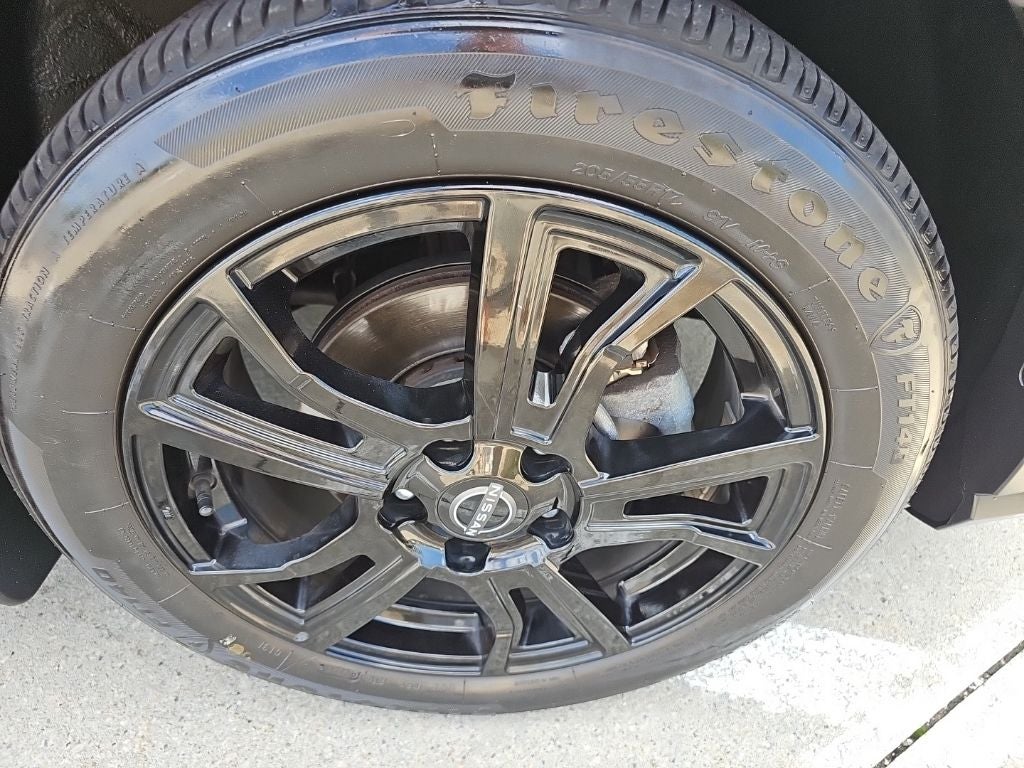2024 Nissan Kicks SR Xtronic CVT