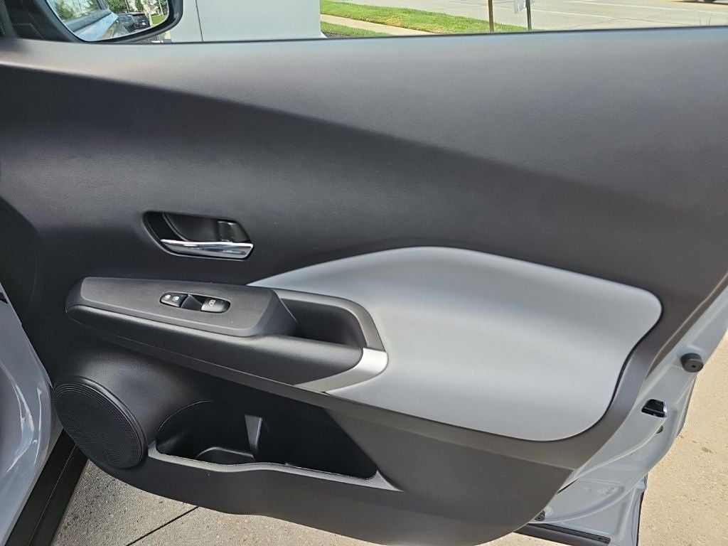 2024 Nissan Kicks SR Xtronic CVT