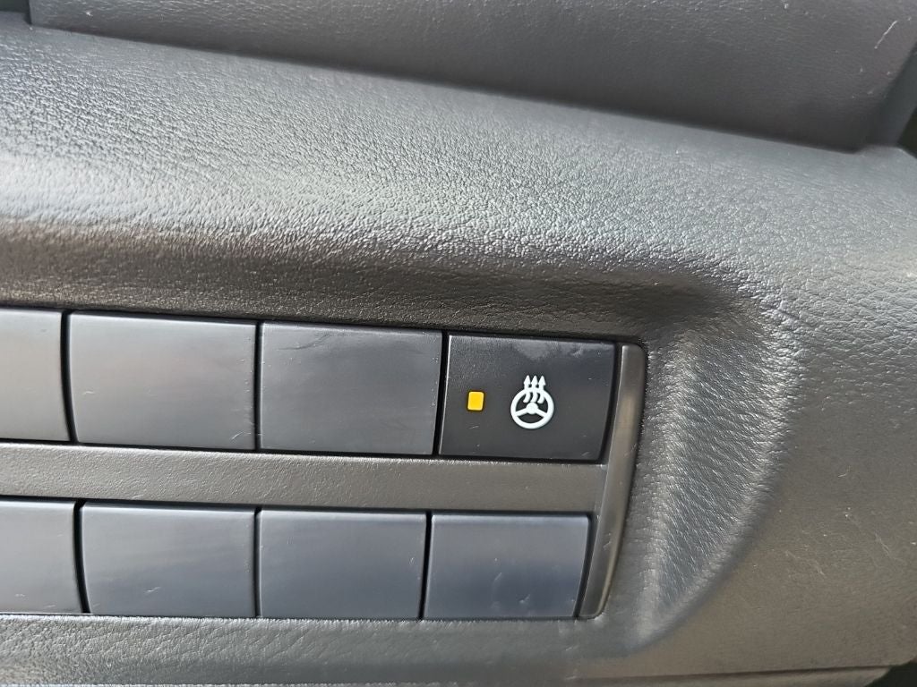 2024 Nissan Kicks SR Xtronic CVT