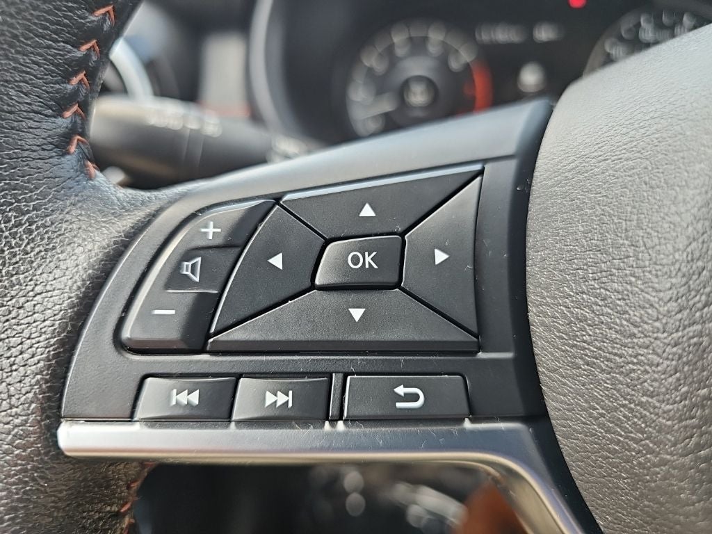 2024 Nissan Kicks SR Xtronic CVT