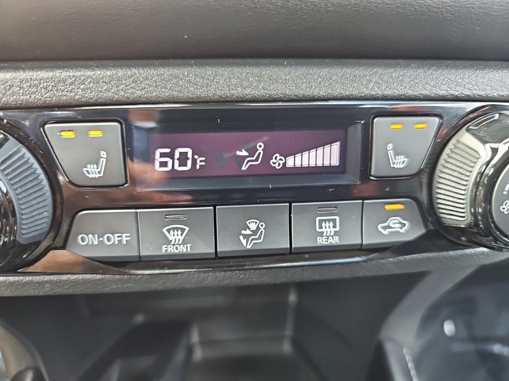 2024 Nissan Kicks SR Xtronic CVT