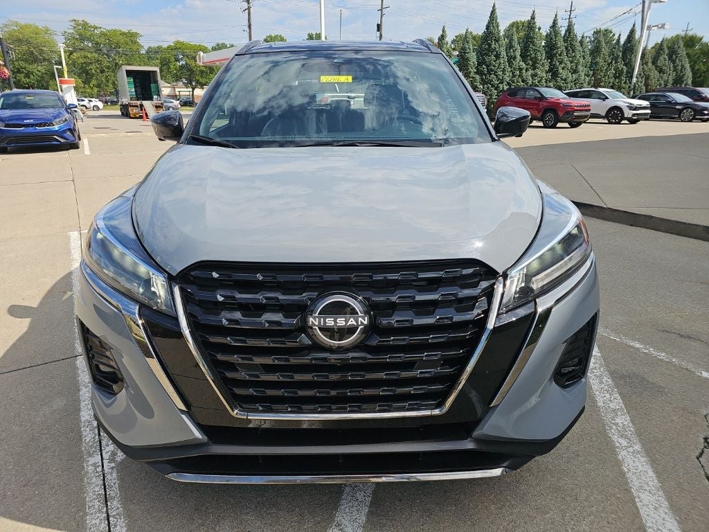 2024 Nissan Kicks SR Xtronic CVT