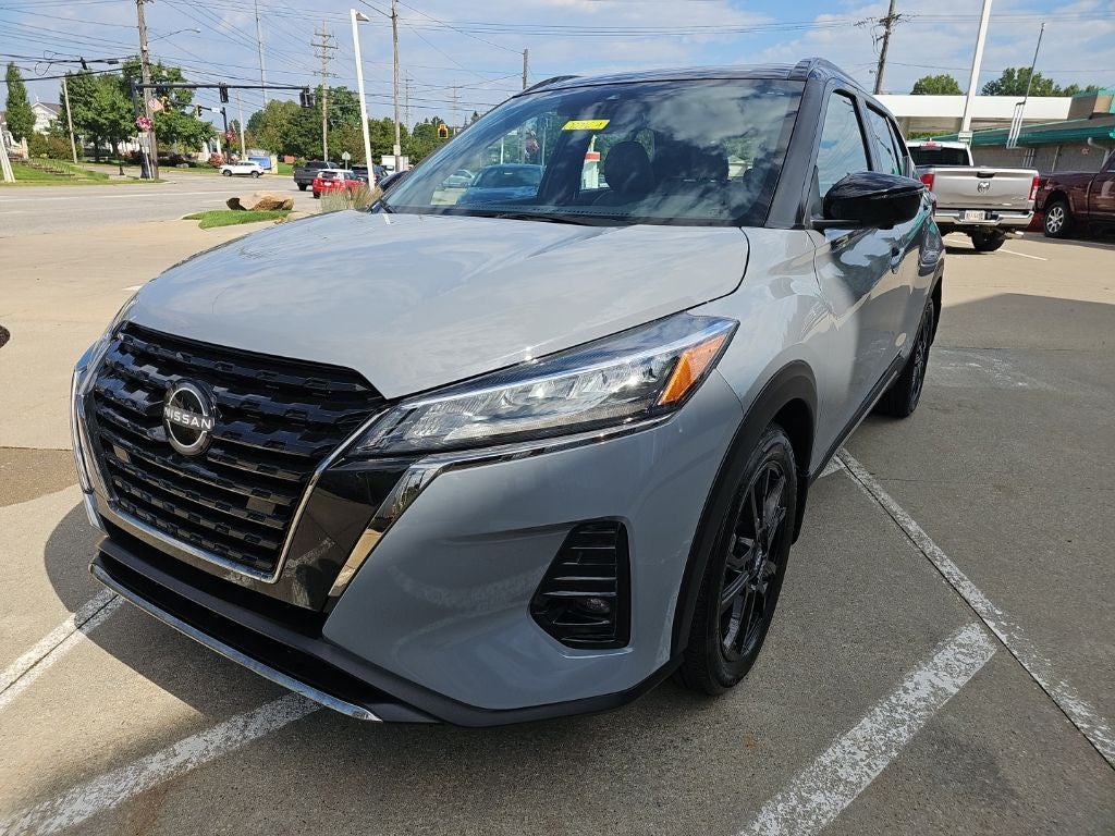 2024 Nissan Kicks SR Xtronic CVT