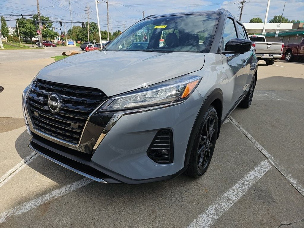 2024 Nissan Kicks SR Xtronic CVT