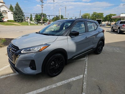 2024 Nissan Kicks SR Xtronic CVT