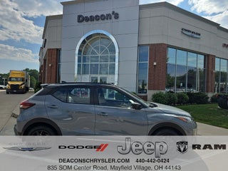2024 Nissan Kicks SR Xtronic CVT