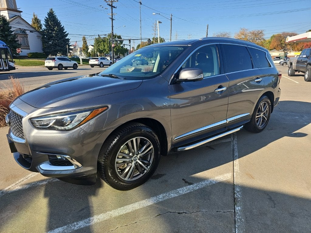 2017 INFINITI QX60 Base